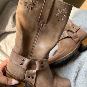Authentic FRYE Durango harness boots - women’s size 8